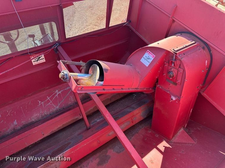 image for item ER4826 1992 Case IH Axial-Flow 1680 combine