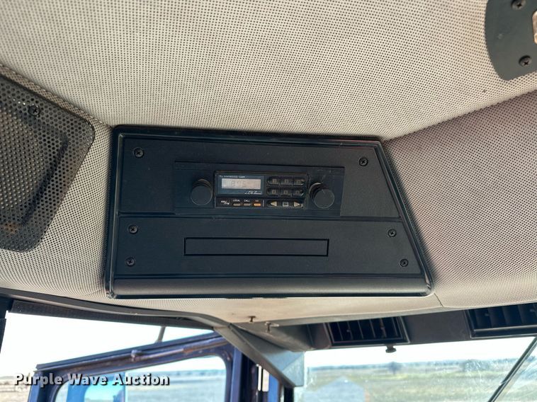 image for item ER4826 1992 Case IH Axial-Flow 1680 combine