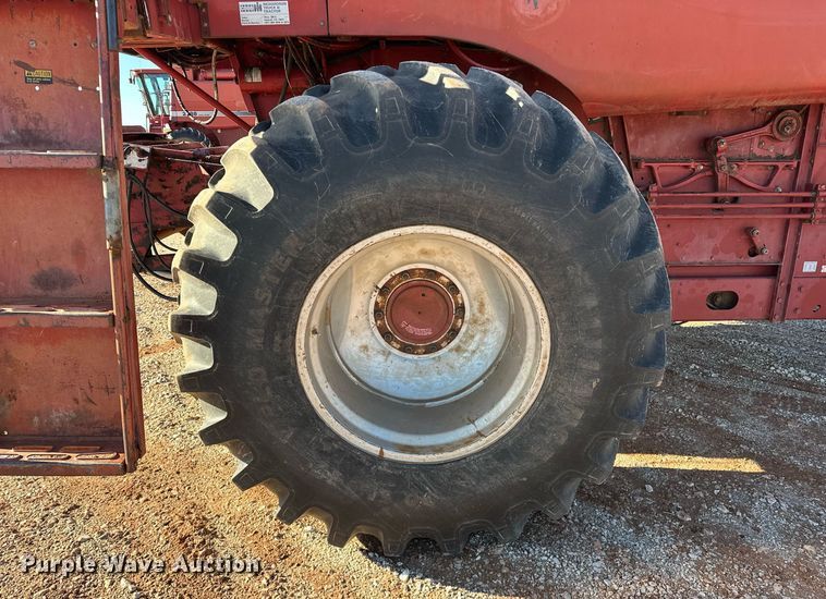 image for item ER4826 1992 Case IH Axial-Flow 1680 combine
