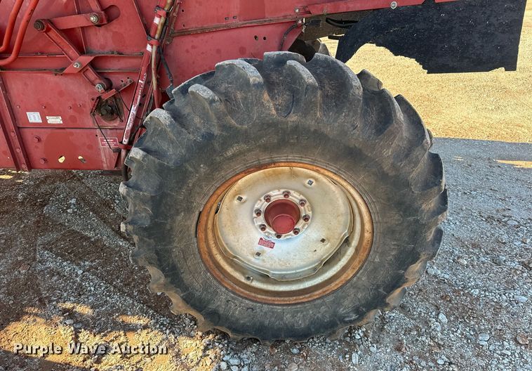 image for item ER4826 1992 Case IH Axial-Flow 1680 combine