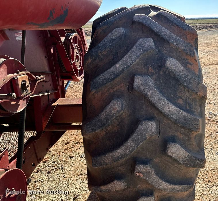 image for item ER4826 1992 Case IH Axial-Flow 1680 combine