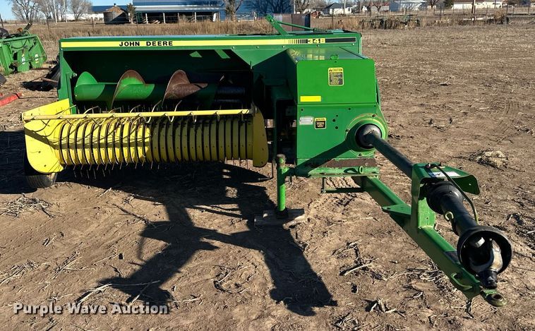 image for item ER8692 1991 John Deere 348 small square baler