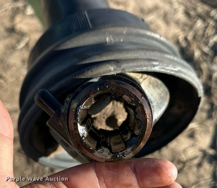 image for item ER8692 1991 John Deere 348 small square baler