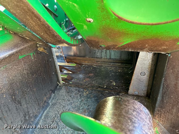 image for item ER8692 1991 John Deere 348 small square baler