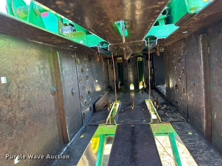 image for item ER8692 1991 John Deere 348 small square baler