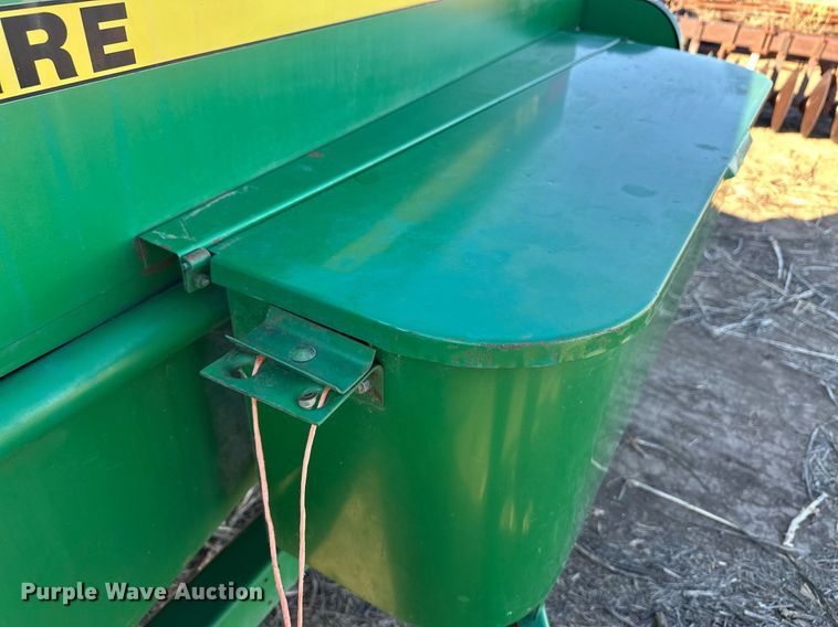 image for item ER8692 1991 John Deere 348 small square baler