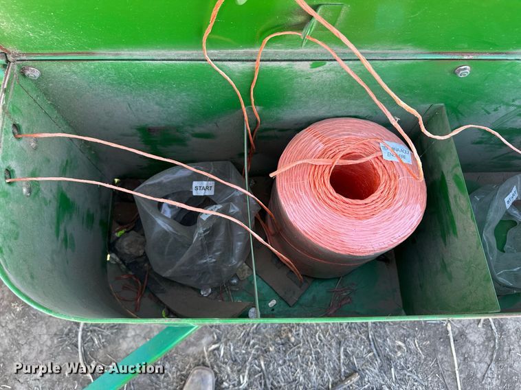 image for item ER8692 1991 John Deere 348 small square baler