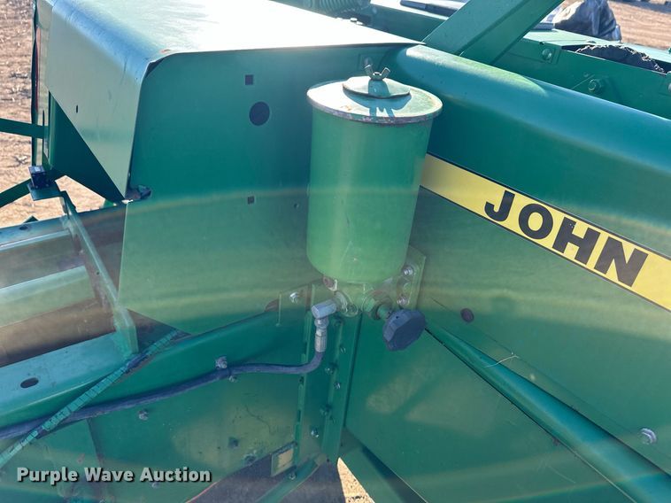 image for item ER8692 1991 John Deere 348 small square baler