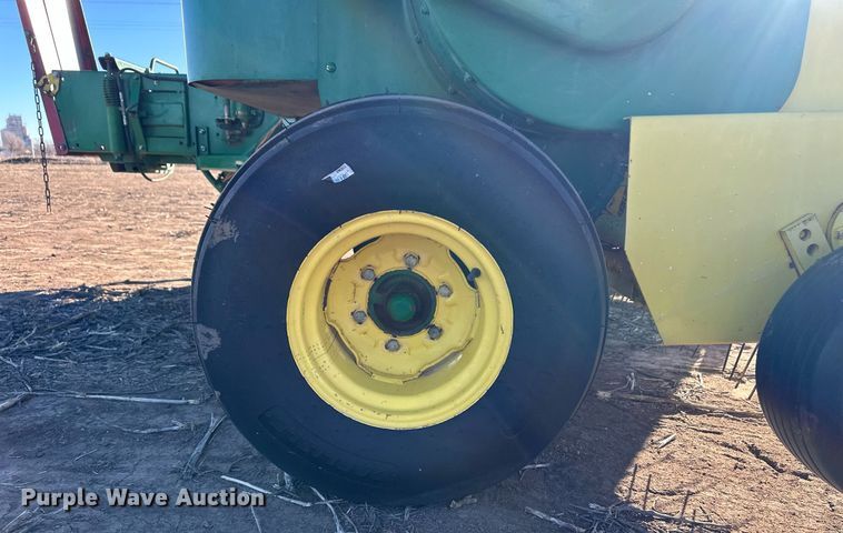 image for item ER8692 1991 John Deere 348 small square baler
