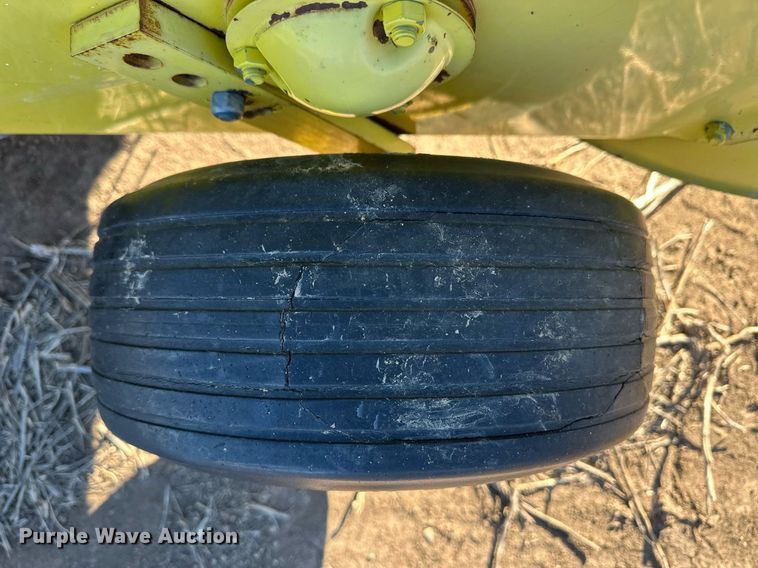 image for item ER8692 1991 John Deere 348 small square baler