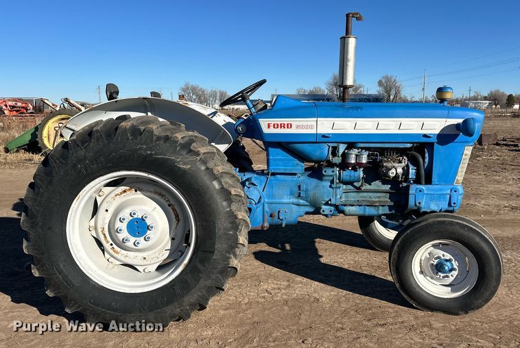 image for item ER8693 1966 Ford 5000 tractor