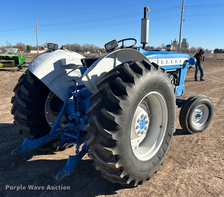 image for item ER8693 1966 Ford 5000 tractor