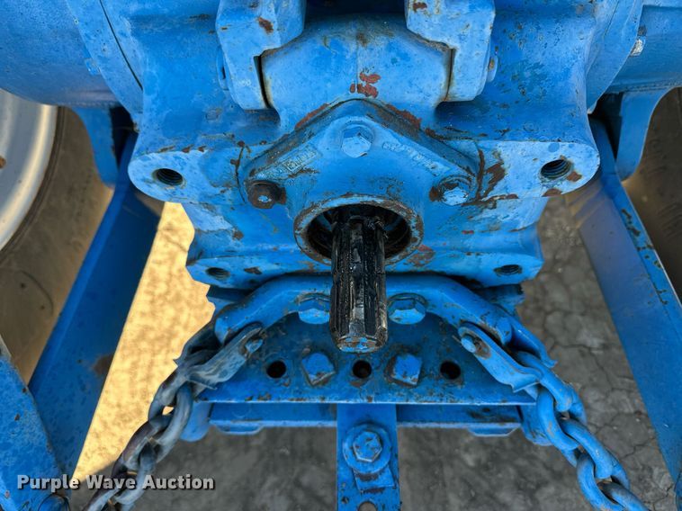 image for item ER8693 1966 Ford 5000 tractor