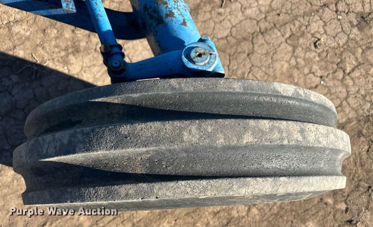 image for item ER8693 1966 Ford 5000 tractor