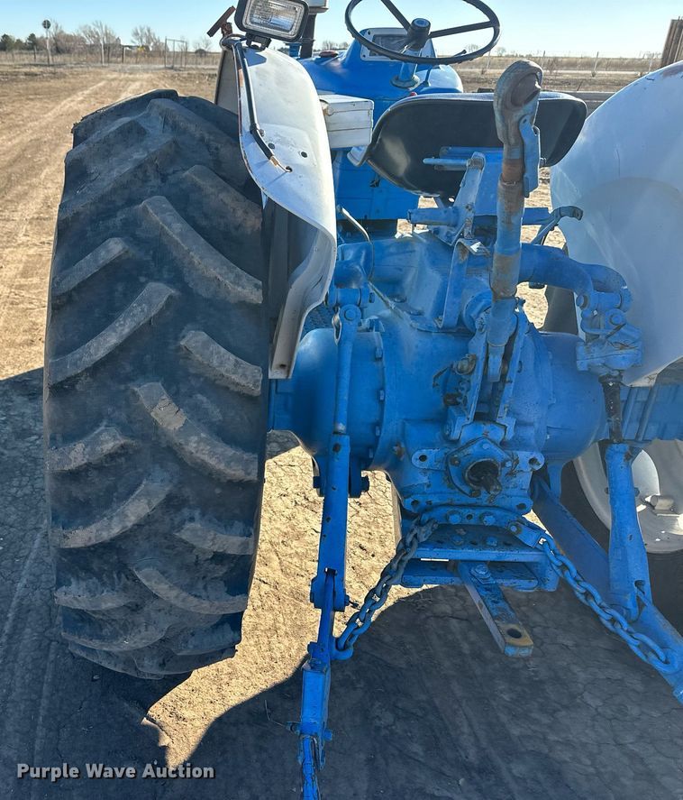 image for item ER8693 1966 Ford 5000 tractor