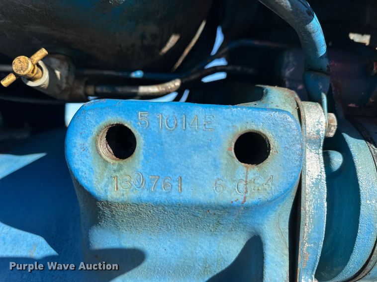 image for item ER8693 1966 Ford 5000 tractor