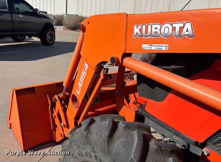 image for item EY9863 Kubota M7060D MFWD tractor