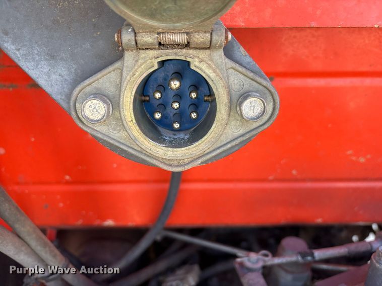 image for item EY9863 Kubota M7060D MFWD tractor