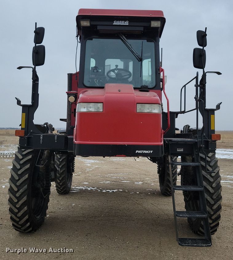 image for item NB9794 2004 Case Patriot SPX3200 spreader