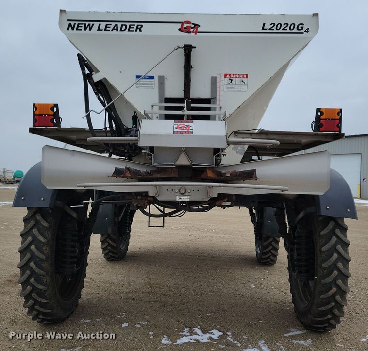 image for item NB9794 2004 Case Patriot SPX3200 spreader