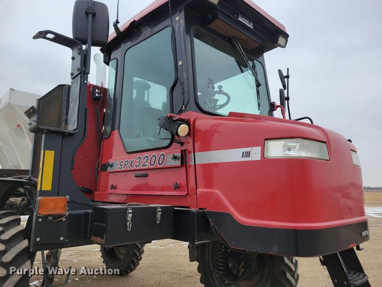 image for item NB9794 2004 Case Patriot SPX3200 spreader