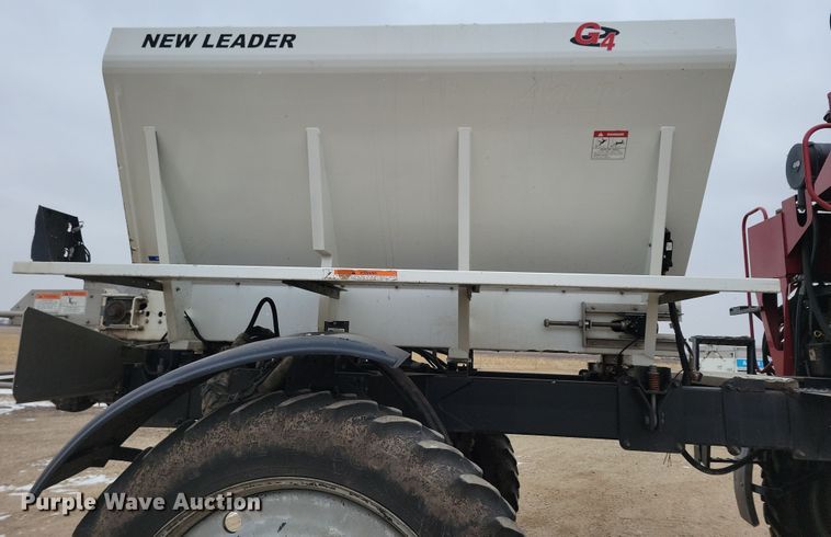 image for item NB9794 2004 Case Patriot SPX3200 spreader