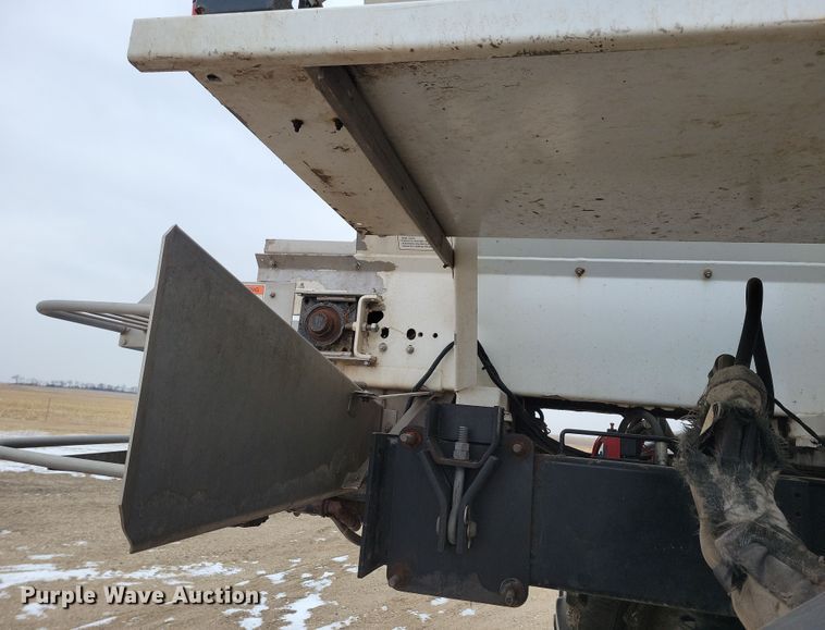 image for item NB9794 2004 Case Patriot SPX3200 spreader