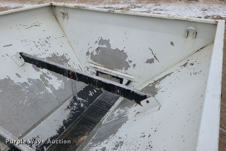 image for item NB9794 2004 Case Patriot SPX3200 spreader