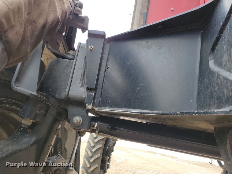 image for item NB9794 2004 Case Patriot SPX3200 spreader