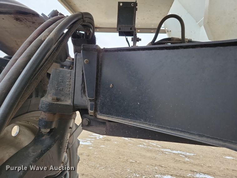 image for item NB9794 2004 Case Patriot SPX3200 spreader