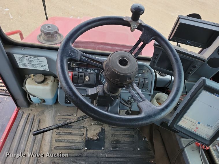 image for item NB9794 2004 Case Patriot SPX3200 spreader