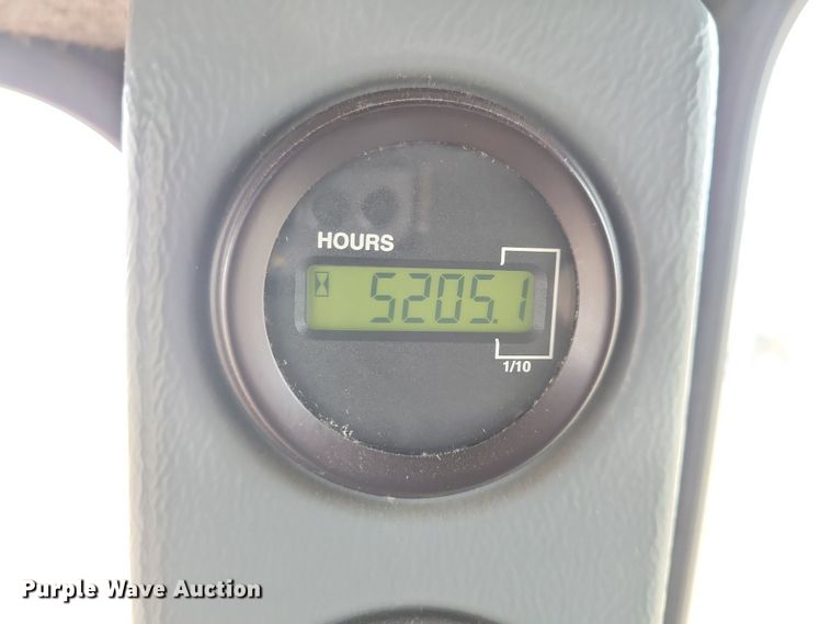 image for item NB9794 2004 Case Patriot SPX3200 spreader