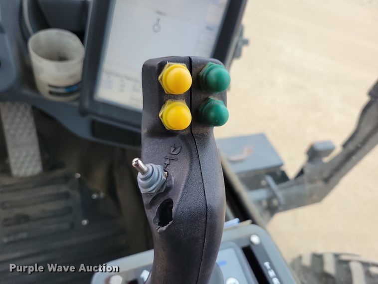 image for item NB9794 2004 Case Patriot SPX3200 spreader