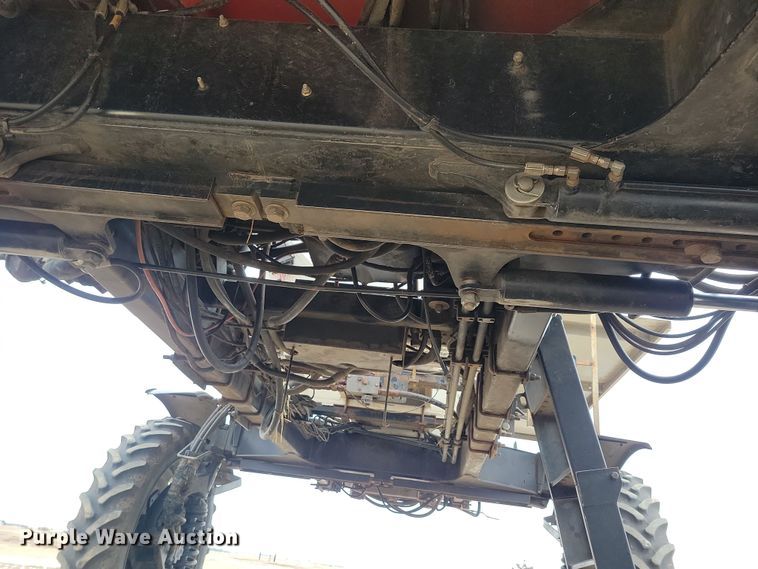 image for item NB9794 2004 Case Patriot SPX3200 spreader