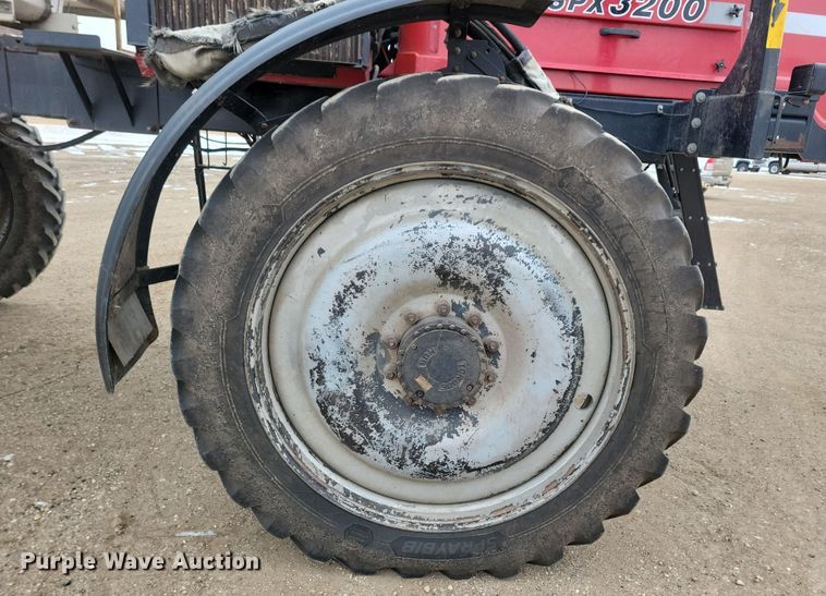 image for item NB9794 2004 Case Patriot SPX3200 spreader