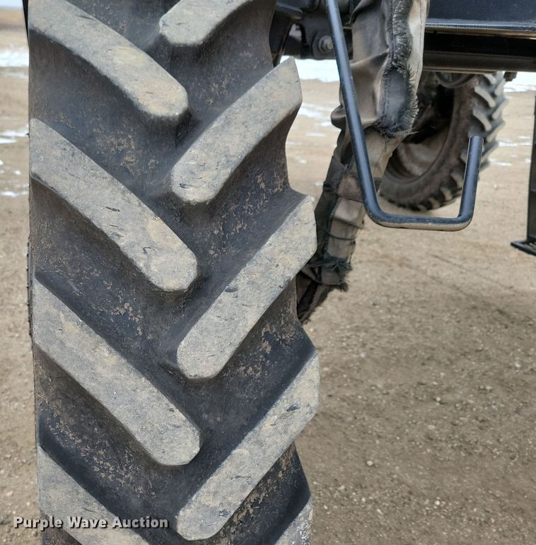 image for item NB9794 2004 Case Patriot SPX3200 spreader