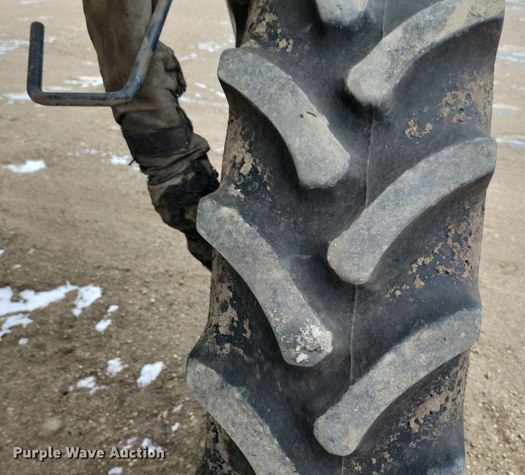 image for item NB9794 2004 Case Patriot SPX3200 spreader