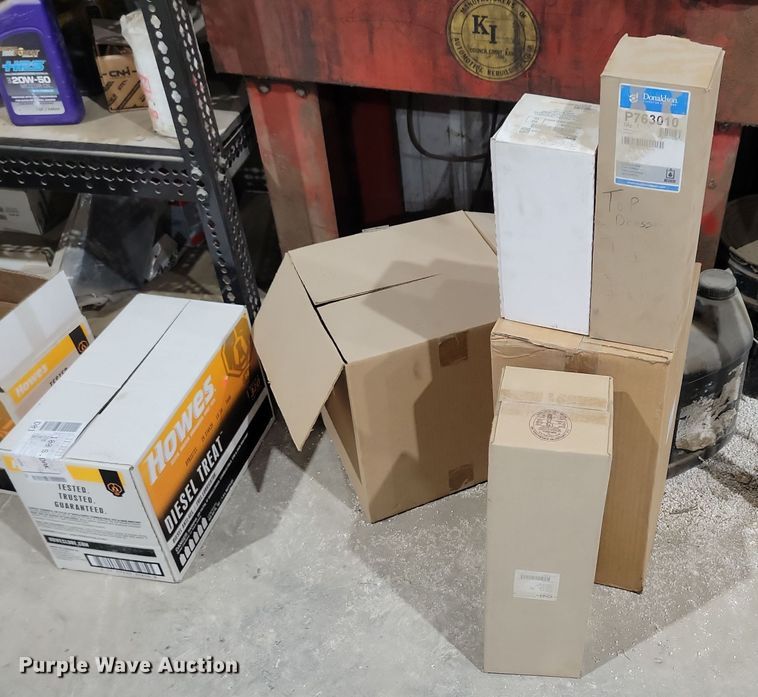 image for item NB9794 2004 Case Patriot SPX3200 spreader