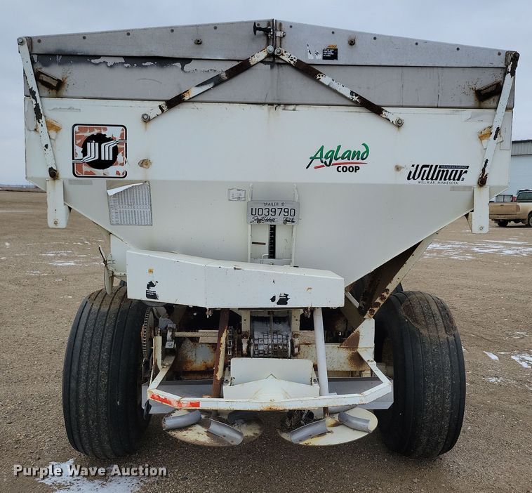 image for item NB9795 Willmar spreader