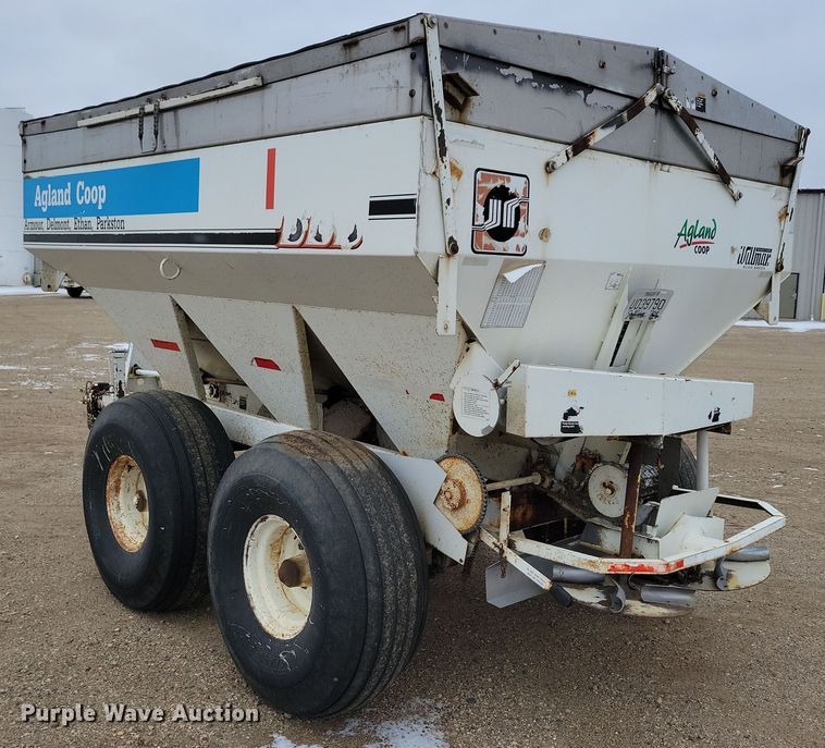 image for item NB9795 Willmar spreader