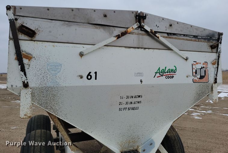 image for item NB9795 Willmar spreader