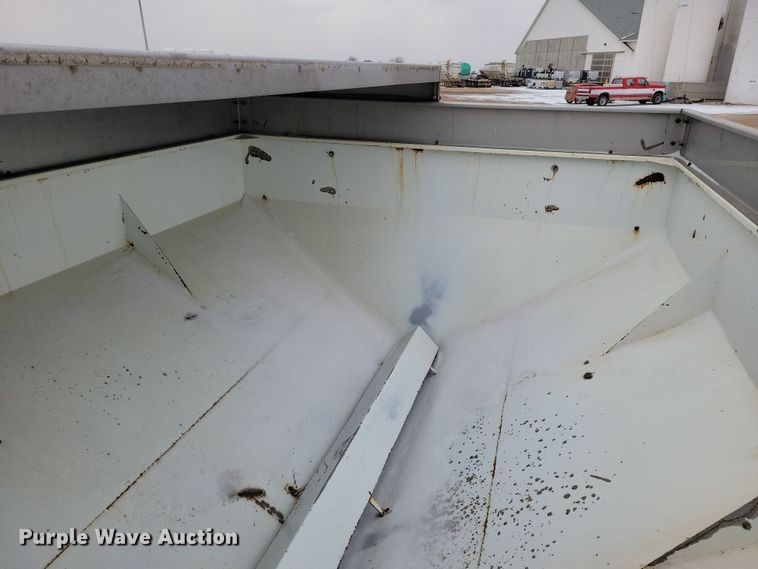 image for item NB9795 Willmar spreader