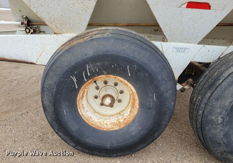 image for item NB9795 Willmar spreader