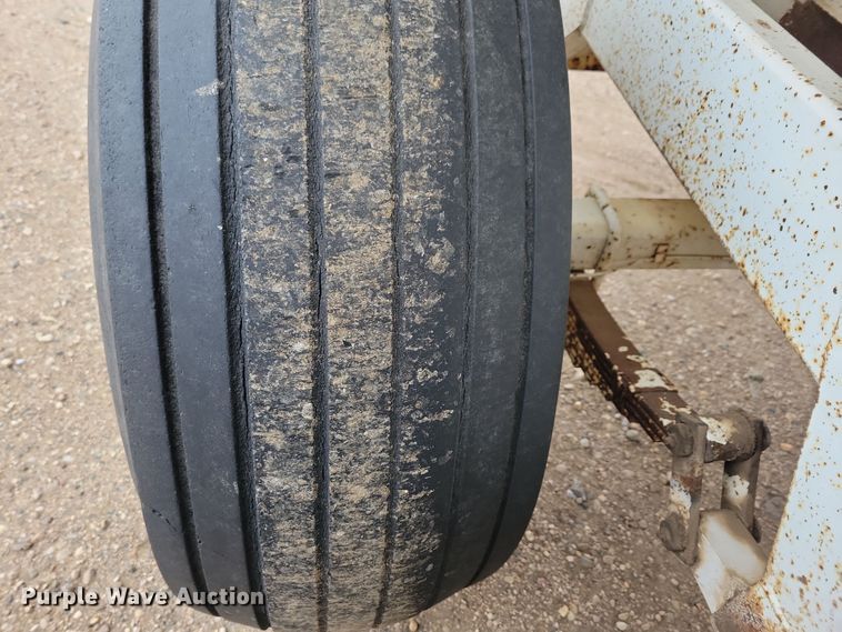 image for item NB9795 Willmar spreader