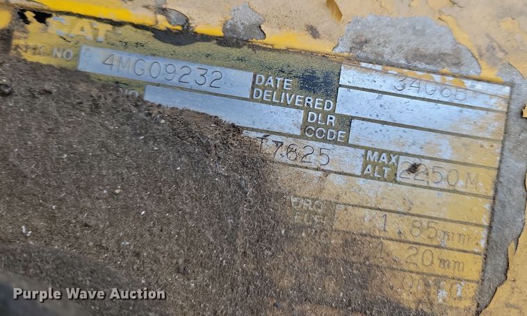 image for item NB9796 1988 International 9370 truck cab and chassis