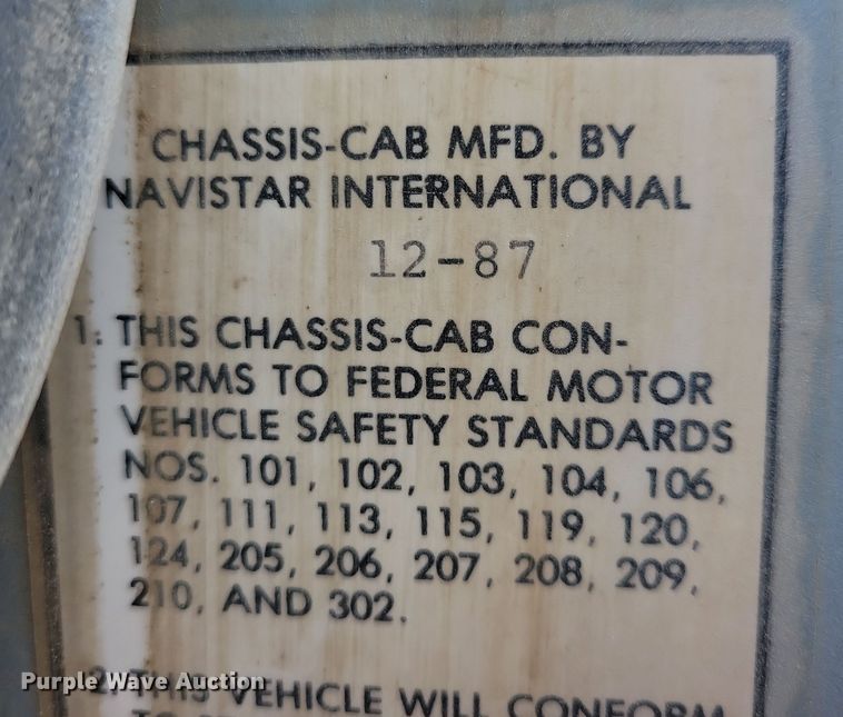 image for item NB9796 1988 International 9370 truck cab and chassis