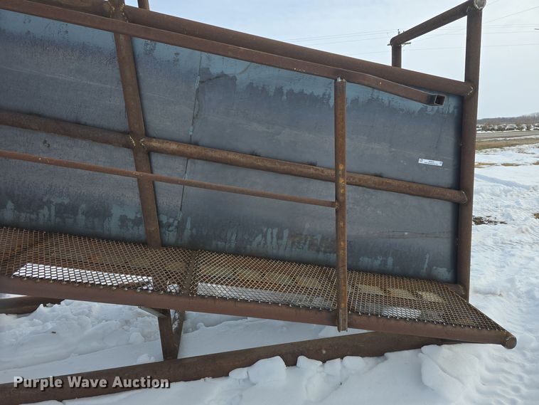 image for item NI9423 Shop built livestock loading chute