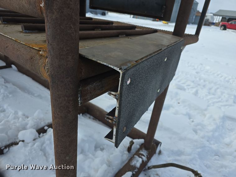 image for item NI9423 Shop built livestock loading chute