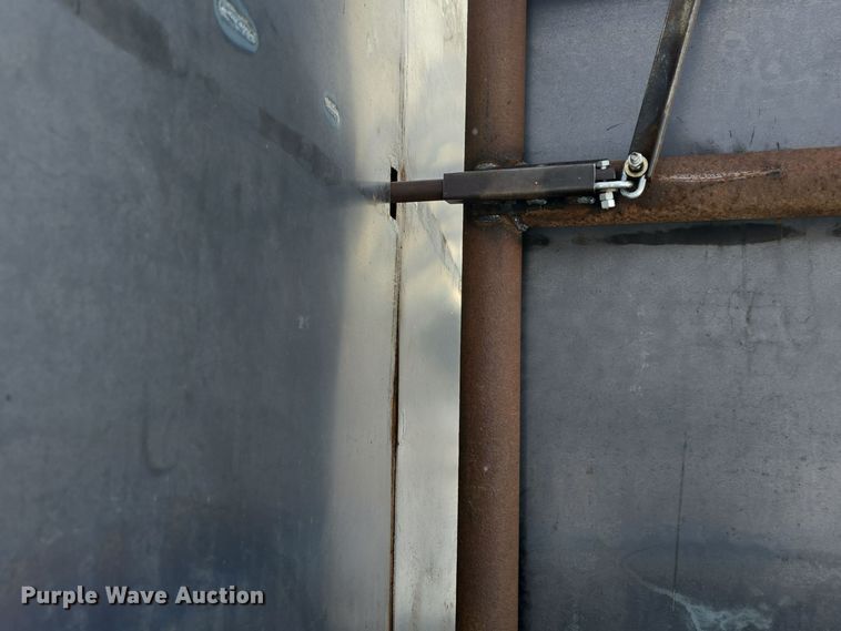 image for item NI9423 Shop built livestock loading chute