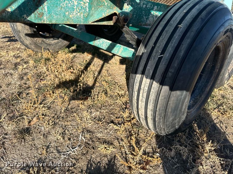 image for item NN9517 Nurse tank trailer